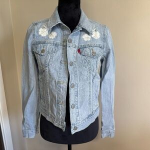 Levi Strauss Embroidered White Flower Light Wash Denim Jacket Size S Small